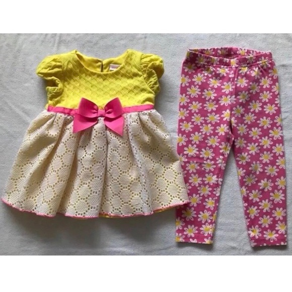 Youngland Other - Adorable Baby Girls Clothes Set